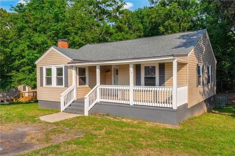 Single Family Residence in Iva SC 721 Central Street.jpg