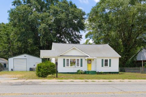 Single Family Residence in Anderson SC 210 E Roosevelt Drive.jpg
