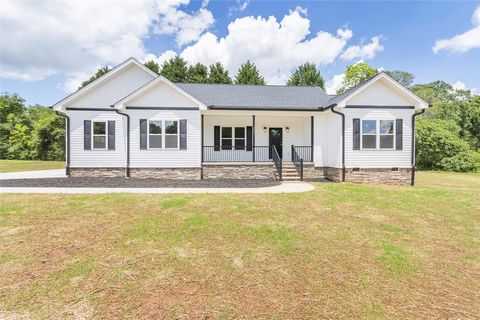 Single Family Residence in Anderson SC 208 Silver Lane Circle.jpg