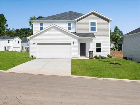 Single Family Residence in Spartanburg SC 520 Cozy Bluff Road.jpg