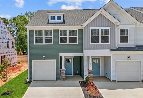 Townhouse in Spartanburg SC 533 W Norvell Court.jpg