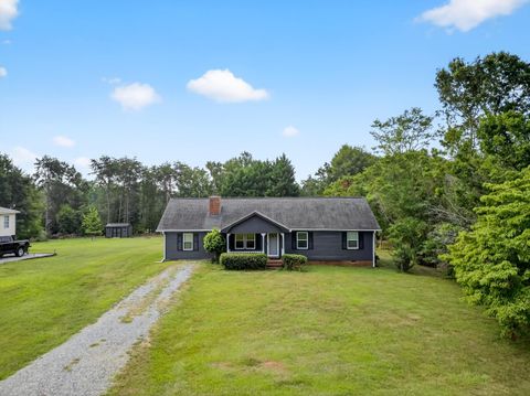 Single Family Residence in Campobello SC 225 Scenic Avenue 28.jpg
