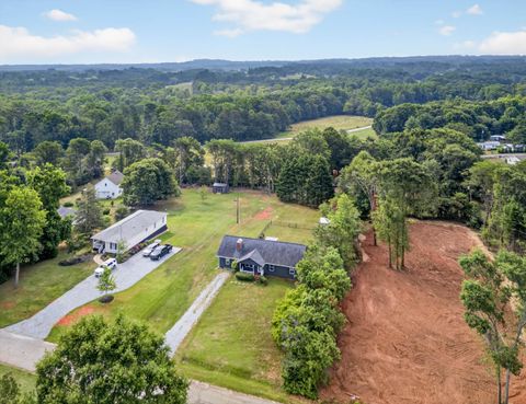 Single Family Residence in Campobello SC 225 Scenic Avenue 34.jpg