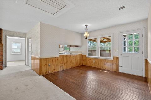 Single Family Residence in Campobello SC 225 Scenic Avenue 4.jpg