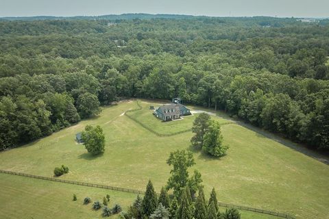 Single Family Residence in Campobello SC 355 Night Lark Lane.jpg