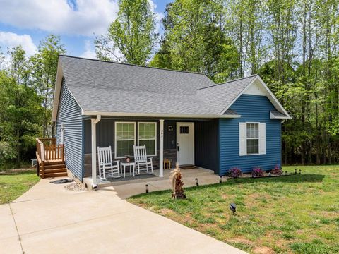Single Family Residence in Cowpens SC 363 W Church Street.jpg