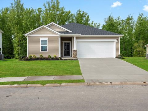 Single Family Residence in Spartanburg SC 207 Merriweather Way.jpg