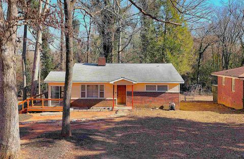Single Family Residence in Spartanburg SC 101 Coldbrook Drive.jpg