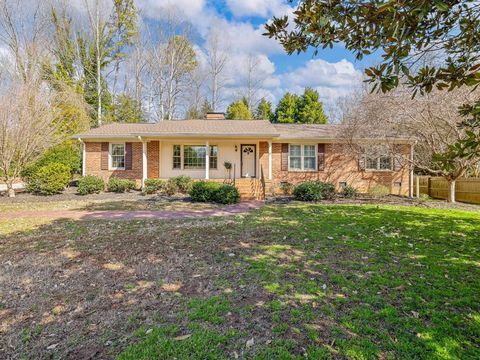 Single Family Residence in Spartanburg SC 507 Perrin Dr.jpg