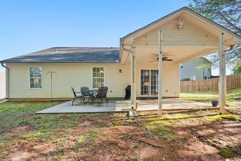 Single Family Residence in Spartanburg SC 183 Stockbridge Drive Dr 21.jpg