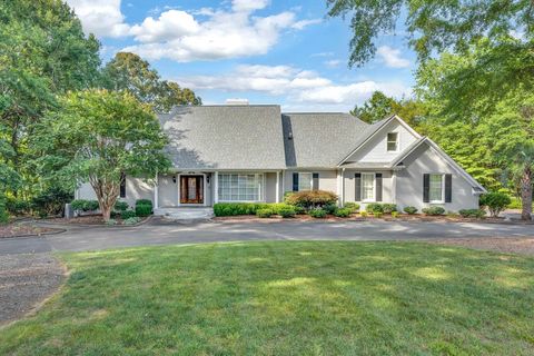 Single Family Residence in Spartanburg SC 207 Carolina Club Drive.jpg