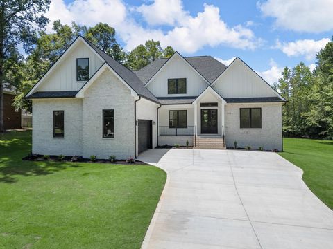 Single Family Residence in Boiling Springs SC 162 Clearcreek Drive.jpg