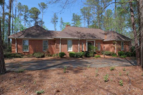 Single Family Residence in Spartanburg SC 106 Carolina Club Drive.jpg