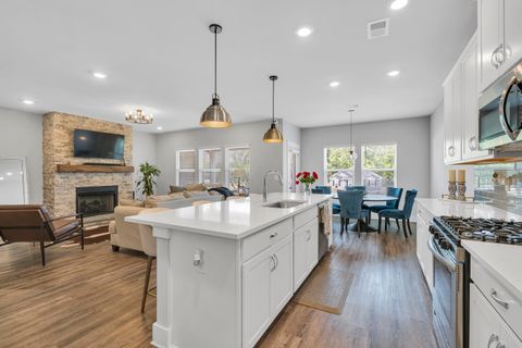 Single Family Residence in Spartanburg SC 197 Dillon Circle 8.jpg