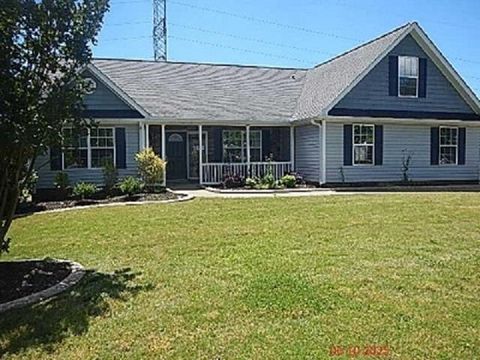 Single Family Residence in Spartanburg SC 520 Harvest Valley Court.jpg
