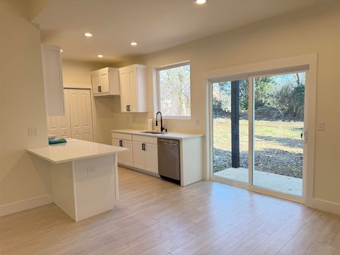 Single Family Residence in Spartanburg SC 433 Eloise Dr. Dr 6.jpg