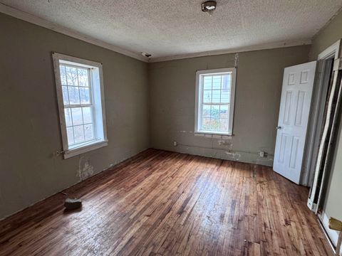Single Family Residence in spartanburg SC 324 Northview Street 3.jpg