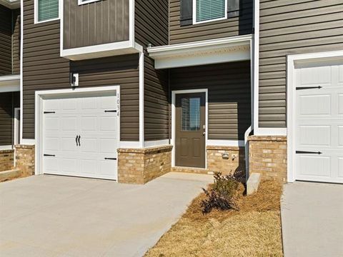 Townhouse in Spartanburg SC 1036 Cargo Drive.jpg