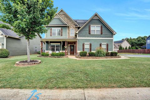 Single Family Residence in Spartanburg SC 405 Shafer Court.jpg