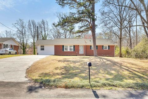 Single Family Residence in Spartanburg SC 197 Stribilng Circle.jpg