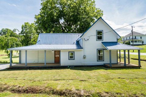Single Family Residence in Campobello SC 114 Montgomery Street 5.jpg