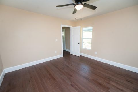 Single Family Residence in Campobello SC 114 Montgomery Street 12.jpg