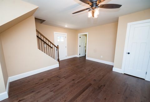 Single Family Residence in Campobello SC 114 Montgomery Street 15.jpg