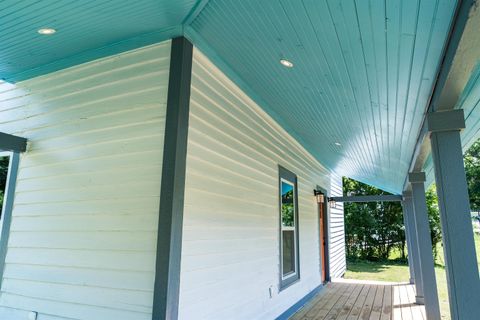 Single Family Residence in Campobello SC 114 Montgomery Street 38.jpg