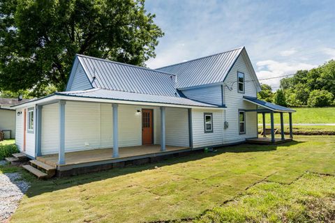 Single Family Residence in Campobello SC 114 Montgomery Street 35.jpg