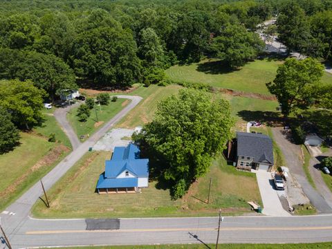 Single Family Residence in Campobello SC 114 Montgomery Street 46.jpg