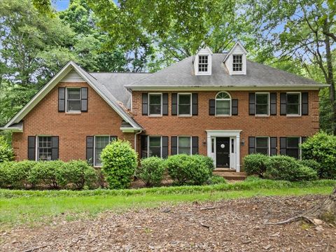 Single Family Residence in Spartanburg SC 402 Woodgrgove Trace.jpg