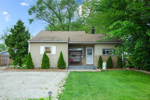 Single Family Residence in Westland MI 7641 N Inkster Road.jpg