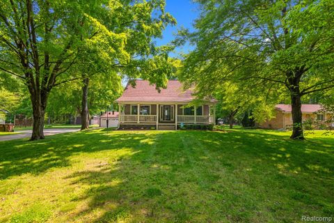 Single Family Residence in Belleville MI 20551 Elwell Road.jpg