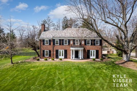Single Family Residence in Grand Rapids Kent MI 31 Mayfair Drive.jpg