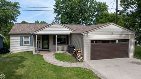 Single Family Residence in Clarkston MI 7240 Clement Road.jpg