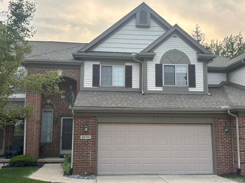 Condominium in Canton MI 44700 Heather Lane.jpg