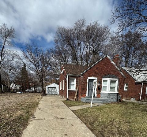 Single Family Residence in Detroit_Wayne MI 10731 SOMERSET Avenue.jpg