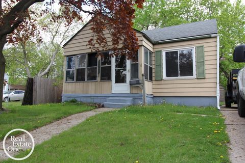 Single Family Residence in Detroit Wayne MI 19661 McCormick Street.jpg
