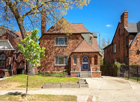 Single Family Residence in Detroit Wayne MI 18106 Roselawn Street.jpg