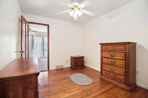 Single Family Residence in Westland Wayne MI 32312 AVONDALE Street 10.jpg
