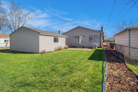 Single Family Residence in Westland Wayne MI 32312 AVONDALE Street 14.jpg