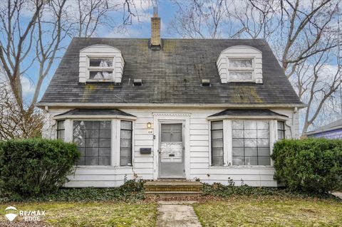 Single Family Residence in Flint_Genesee MI 610 Commonwealth Avenue.jpg