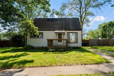 Single Family Residence in Westland MI 5923 Herbert Street.jpg