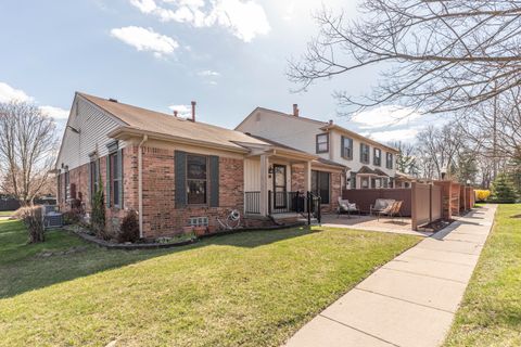 Condominium in Canton_Wayne MI 41358 Southwind Drive.jpg