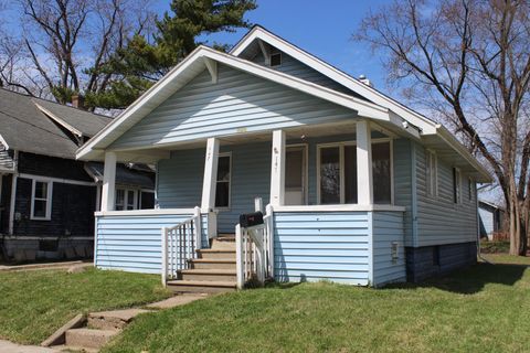 Single Family Residence in Flint_Genesee MI 147 E BELVIDERE Avenue.jpg