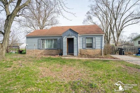 Single Family Residence in Westland Wayne MI 35132 Avondale Street.jpg