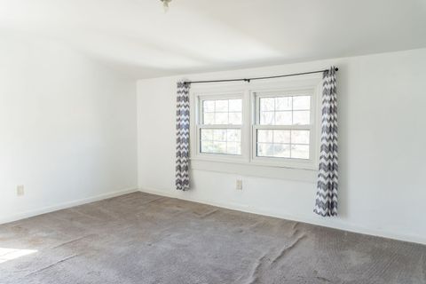Single Family Residence in Westland Wayne MI 35230 CADY Street 4.jpg