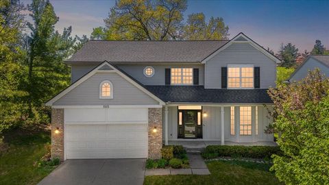 Single Family Residence in Ann Arbor Washtenaw MI 1515 Riverwood Drive.jpg