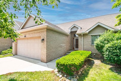 Condominium in Canton MI 249 Essex Lane.jpg