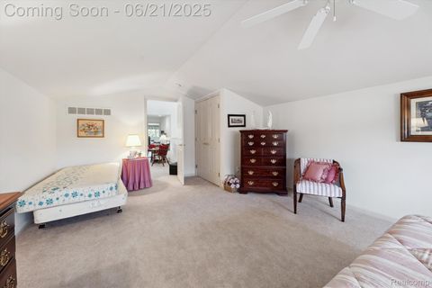 Single Family Residence in Plymouth MI 11201 Fellows Creek Drive 37.jpg
